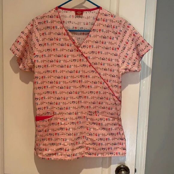 Dickies XS pink scrub top - Picture 1 of 3